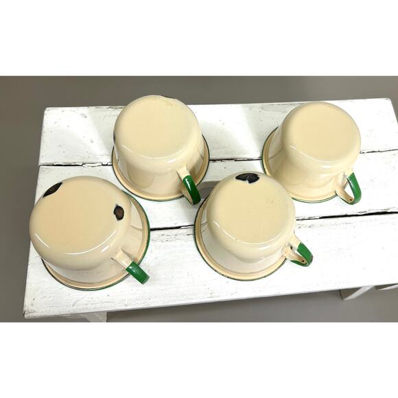 50s Enamelware Coffee Mugs Set of 4 Cream n Green Farmhouse or Cabincore Decor - Picture 5 of 7